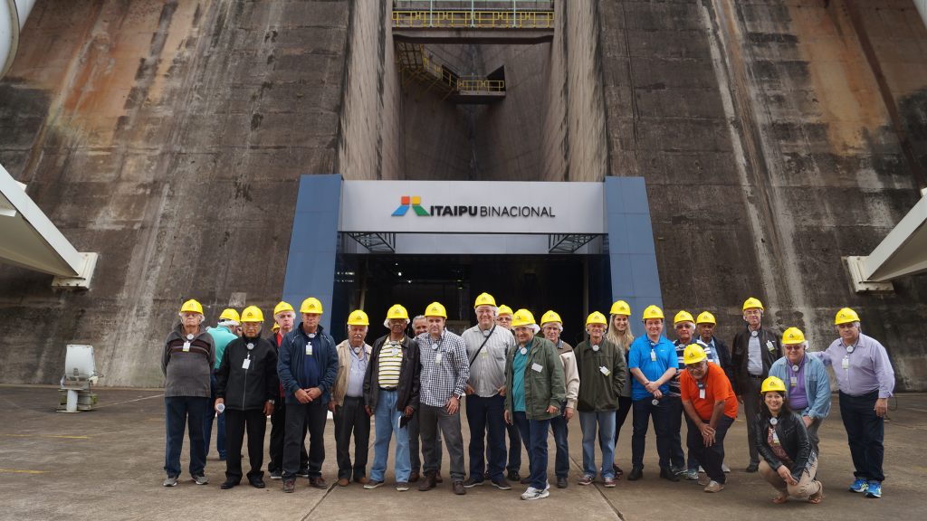 Visita técnica à Usina Hidrelétrica Itaipu Binacional: uma usina movida pela força técnica  
